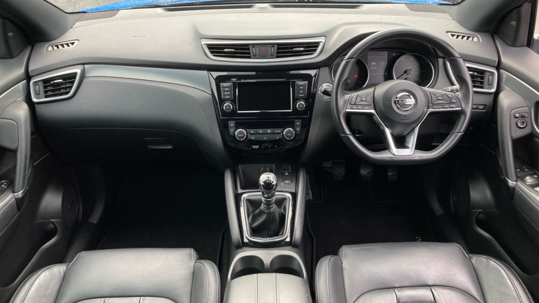 Nissan Qashqai 1.3 DiG-T 160 Tekna+ 5dr Petrol Hatchback